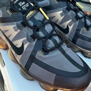 Nike Air Vapormax 2019 “Black Metallic Gold” AR6631-002 Men Size 10.5 Running